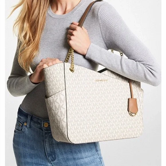 Michael Kors Large X Chain
Shoulder Tote Bag & Double Wallet
Vanilla/Brown - Picture 16 of 16